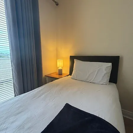 Four Bedroom Apartamento *