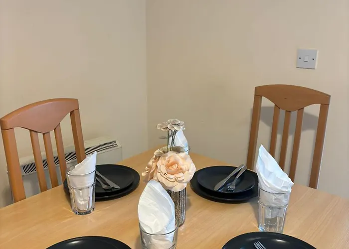 Four Bedroom 公寓 阿斯隆